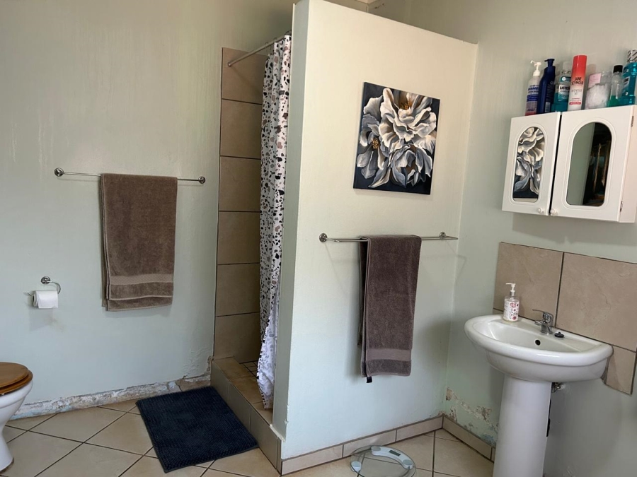 8 Bedroom Property for Sale in Swartruggens North West